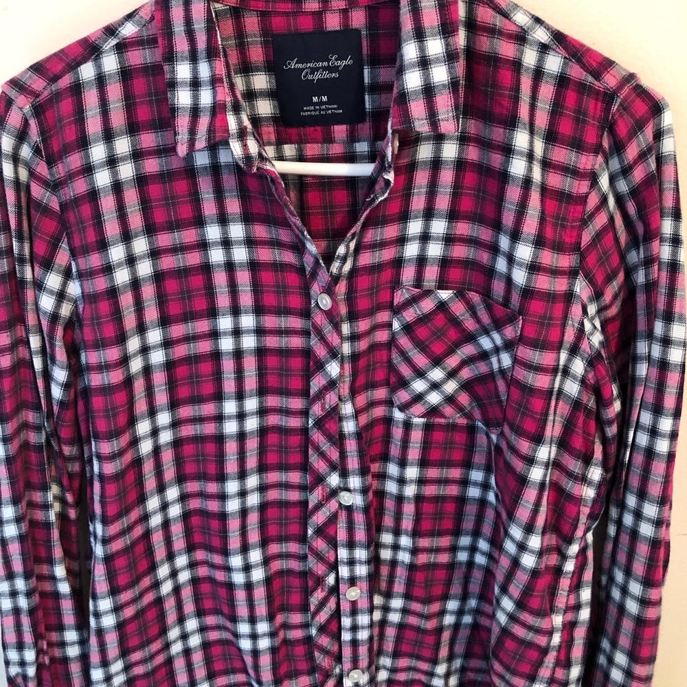 American Eagle Long sleeved shirt!